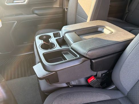 Used 2025 Chevrolet Silverado 1500 LT AWD/4WD image 20