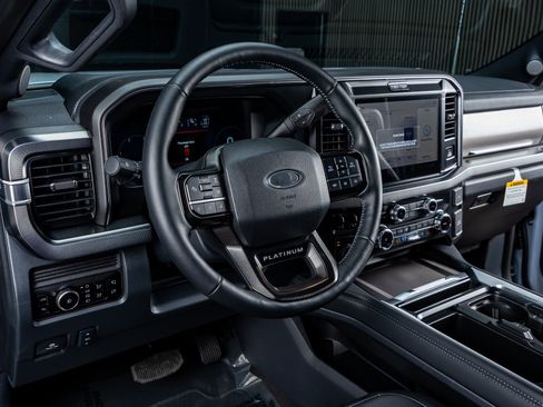 Used 2026 Ford F250 Platinum AWD/4WD image 17