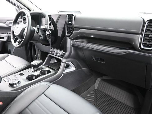 Used 2024 Ford Ranger Lariat w/ FX4 Off-Road Package image 26