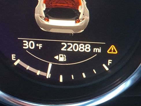 Used 2022 MAZDA MX-5 Miata RF Grand Touring image 11