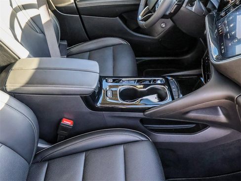 Certified 2023 Buick Envision Essence image 15