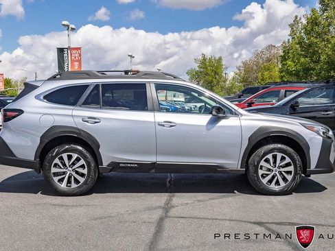 Used 2025 Subaru Outback Premium AWD/4WD image 16