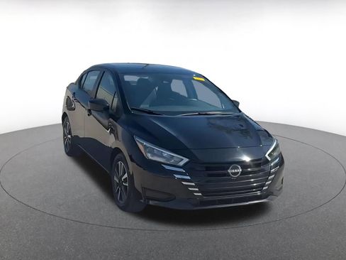 Used 2025 Nissan Versa SV FWD image 3