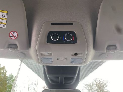 Used 2023 Ford Transit 350 XLT image 22