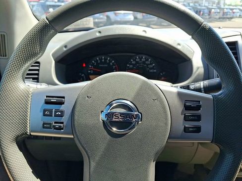 Used 2021 Nissan Frontier SV AWD/4WD image 15
