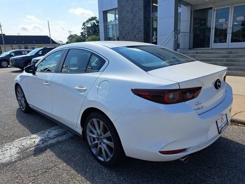 Used 2022 MAZDA MAZDA3 s FWD image 4