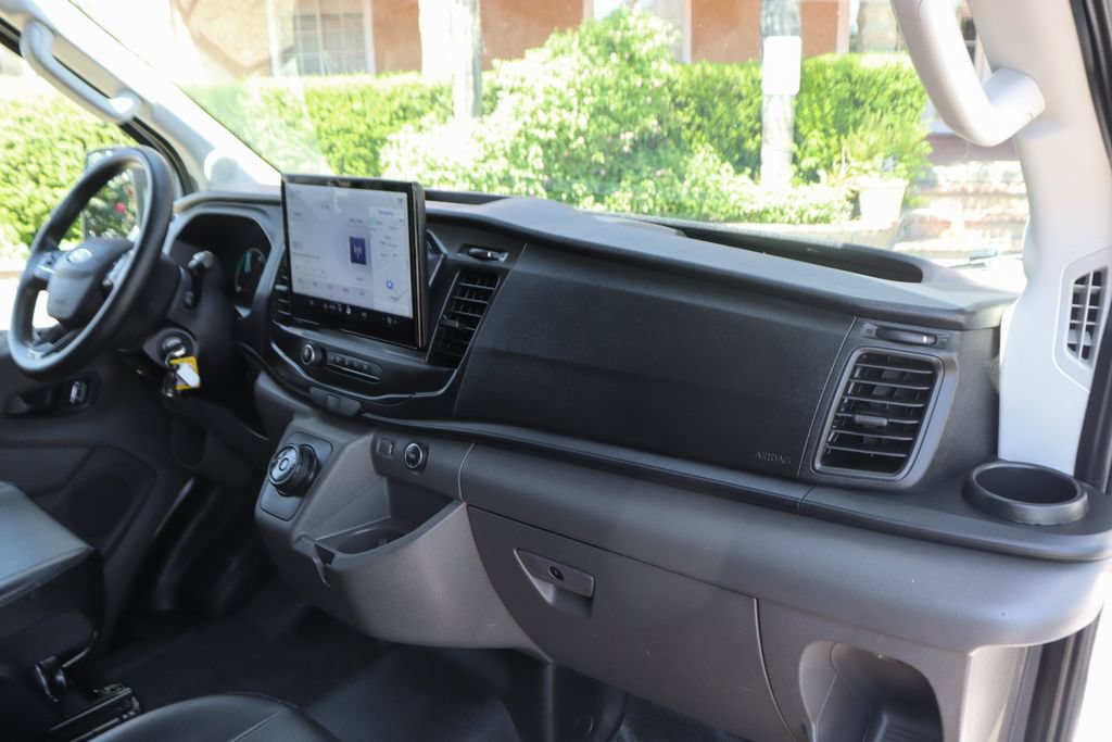 Used 2022 Ford E-Transit Medium Roof RWD image 36