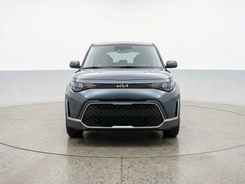 Used 2025 Kia Soul LX w/ LX Technology Package image 2