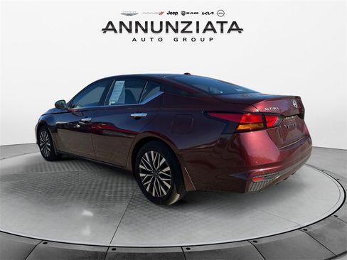 Certified 2025 Nissan Altima 2.5 SV image 3