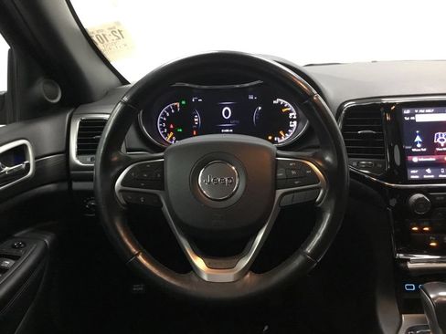 Used 2020 Jeep Grand Cherokee Altitude AWD/4WD image 32