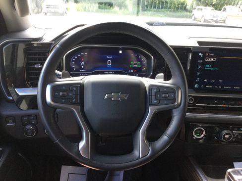 Used 2023 Chevrolet Silverado 1500 RST AWD/4WD image 16