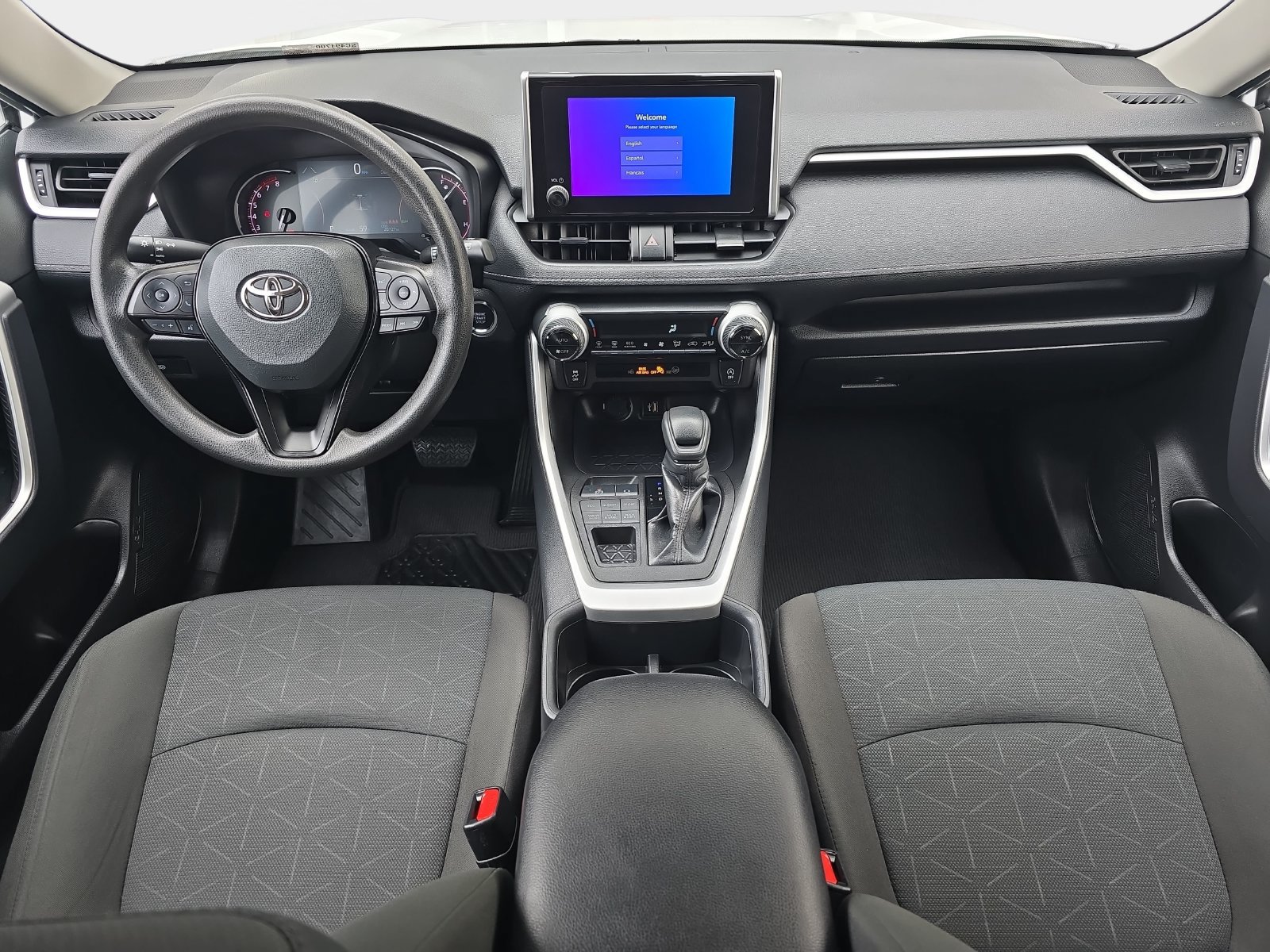 Used 2025 Toyota RAV4 XLE AWD/4WD image 10