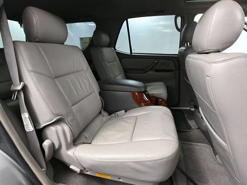 Used 2005 Toyota Sequoia Limited AWD/4WD image 42