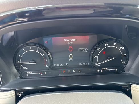 Used 2022 Lincoln Corsair AWD w/ Premium Package image 38