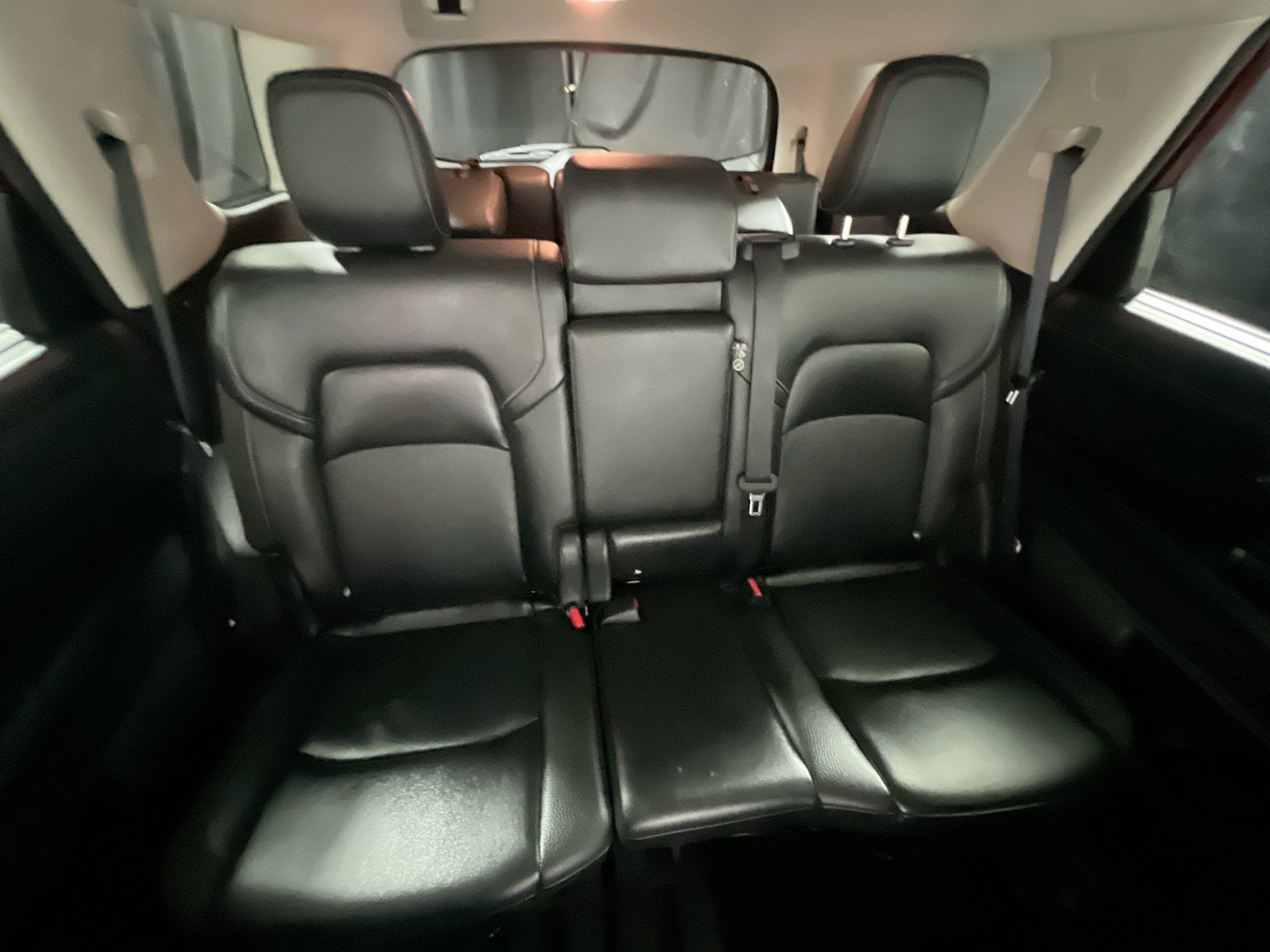 Used 2025 Nissan Pathfinder SL FWD image 33