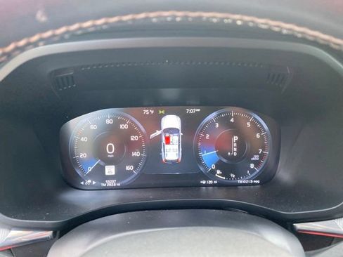 Used 2019 Volvo XC60 T5 R-Design w/ Protection Package Premier AWD/4WD image 22