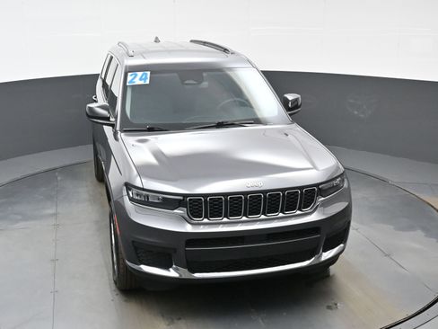 Used 2024 Jeep Grand Cherokee L Laredo w/ Luxury Tech Group I image 41