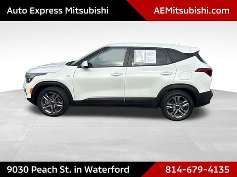 Used 2023 Kia Seltos LX AWD/4WD image 4