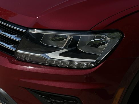 Used 2019 Volkswagen Tiguan SE AWD/4WD image 21
