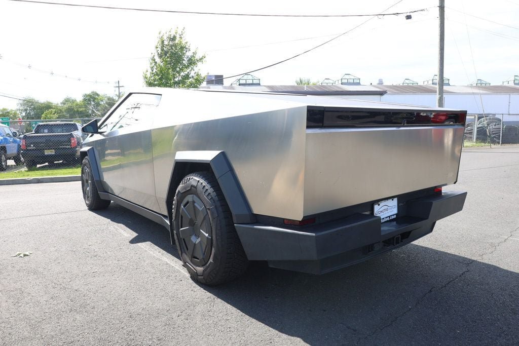 Used 2024 Tesla Cybertruck Cyberbeast AWD/4WD image 3