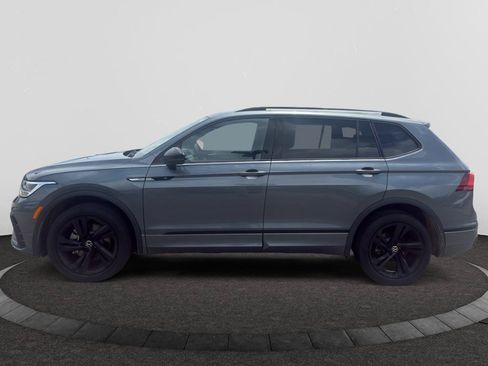 Used 2023 Volkswagen Tiguan SE R-Line FWD image 8