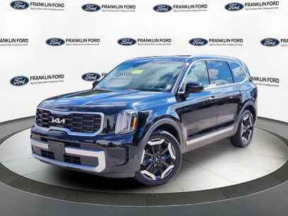 Used 2023 Kia Telluride S w/ S Sunroof Package