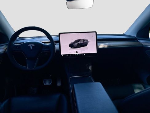 Used 2023 Tesla Model Y Performance AWD/4WD image 23
