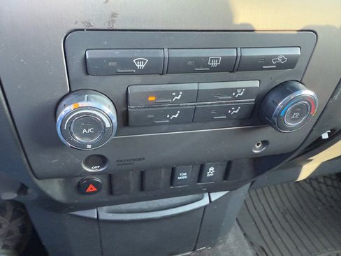 Used 2012 Nissan Titan SV image 16