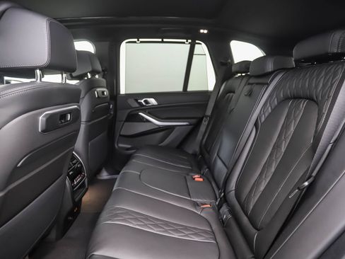 Used 2026 BMW X5 M60i image 22
