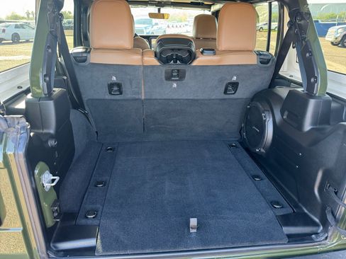 Certified 2021 Jeep Wrangler Unlimited Sahara image 27