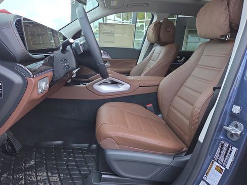 New 2026 Mercedes-Benz GLS 450 GLS 450 image 10