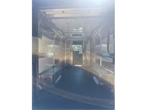 Used 2025 Chevrolet Brightdrop 600 w/ Power Door Package FWD image 20