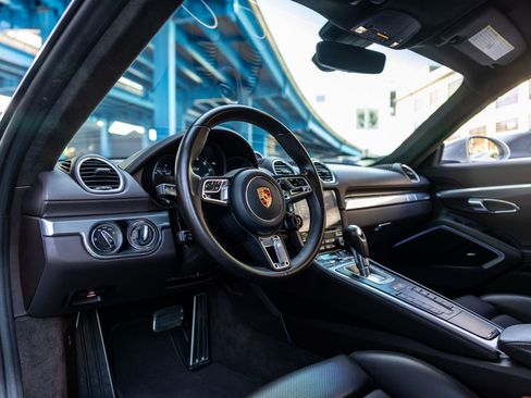 Used 2023 Porsche 718 Cayman GTS RWD image 4