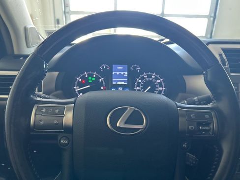 Used 2018 Lexus GX 460 image 10