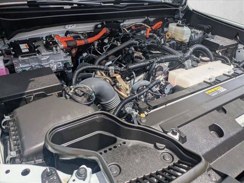 Certified 2025 Toyota Tacoma TRD Sport AWD/4WD image 20