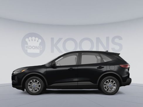 Used 2025 Ford Escape Active AWD/4WD image 2