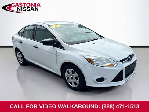 Used 2012 Ford Focus S FWD image 1