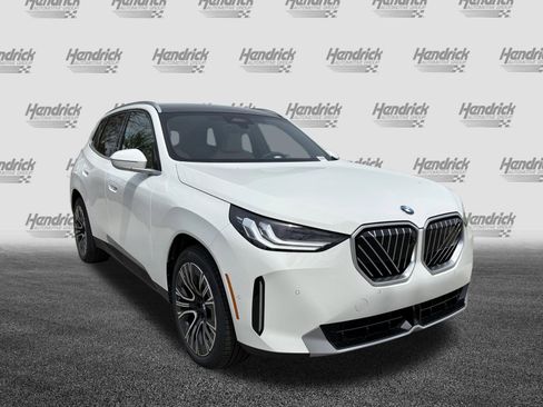 New 2026 BMW X3 xDrive30 w/ Premium Package image 2