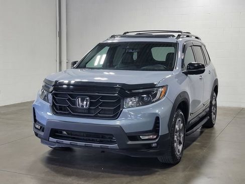 Used 2022 Honda Passport TrailSport image 2
