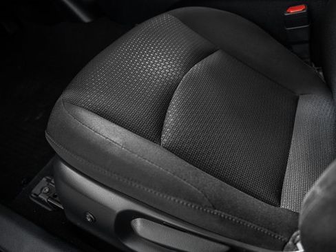 Certified 2022 Toyota Prius LE image 35