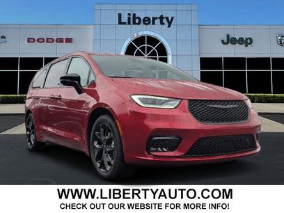 New 2026 Chrysler Pacifica Limited