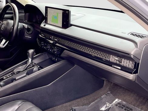 Used 2024 Honda Accord Touring image 31