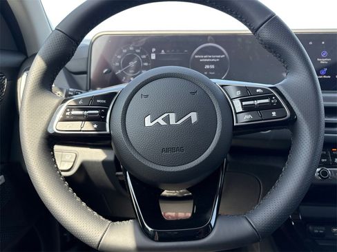 New 2025 Kia Seltos SX w/ SX Sunroof Package image 12
