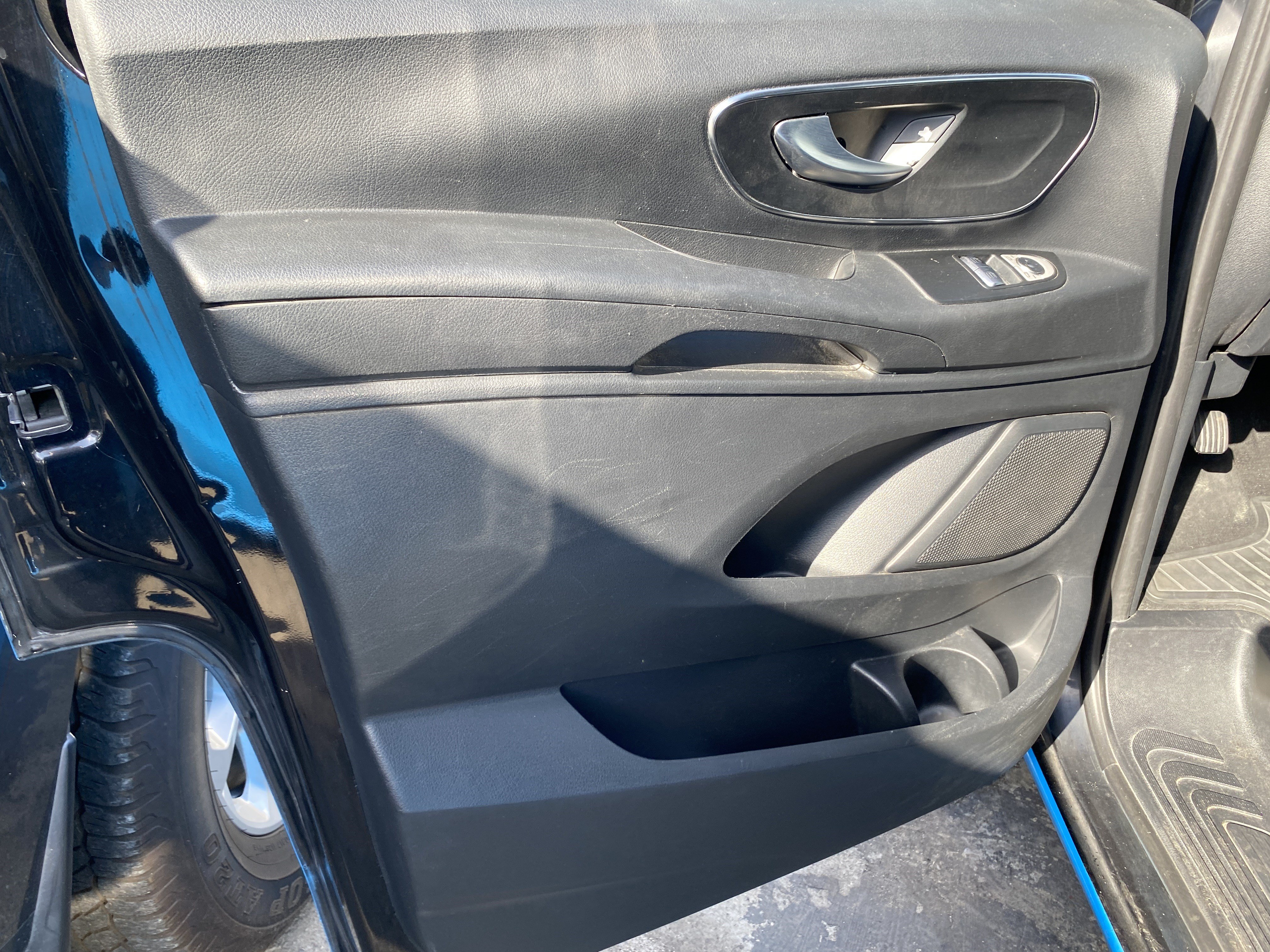Used 2016 Mercedes-Benz Metris Passenger image 11
