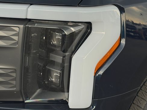 Used 2024 Ford F150 Lightning Lariat AWD/4WD image 10