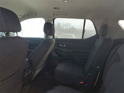 Used 2018 Chevrolet Traverse LT image 8