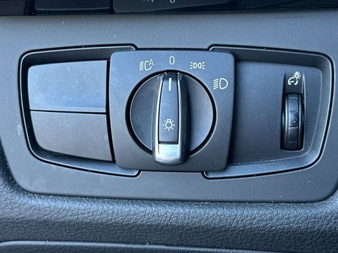 Used 2015 BMW M4 Convertible image 30