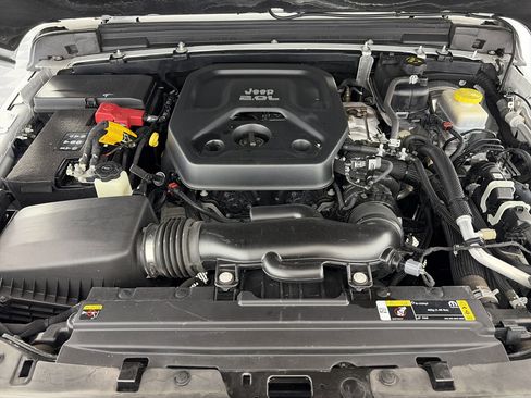 Used 2022 Jeep Wrangler Unlimited Sport image 11