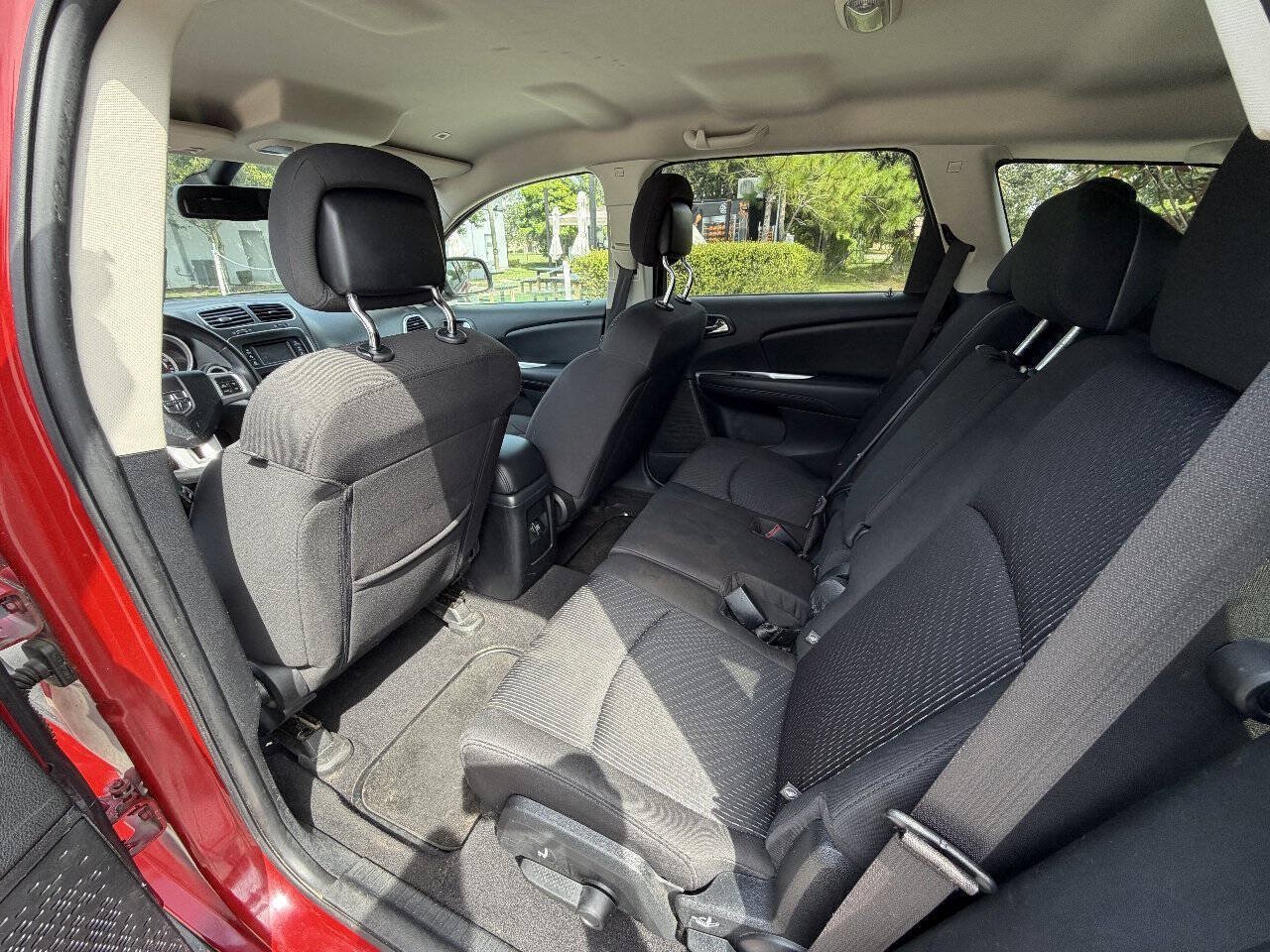 Used 2018 Dodge Journey SE FWD image 10