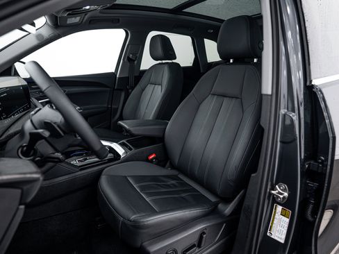 Certified 2025 Audi Q5 Premium Plus w/ Premium Plus image 15